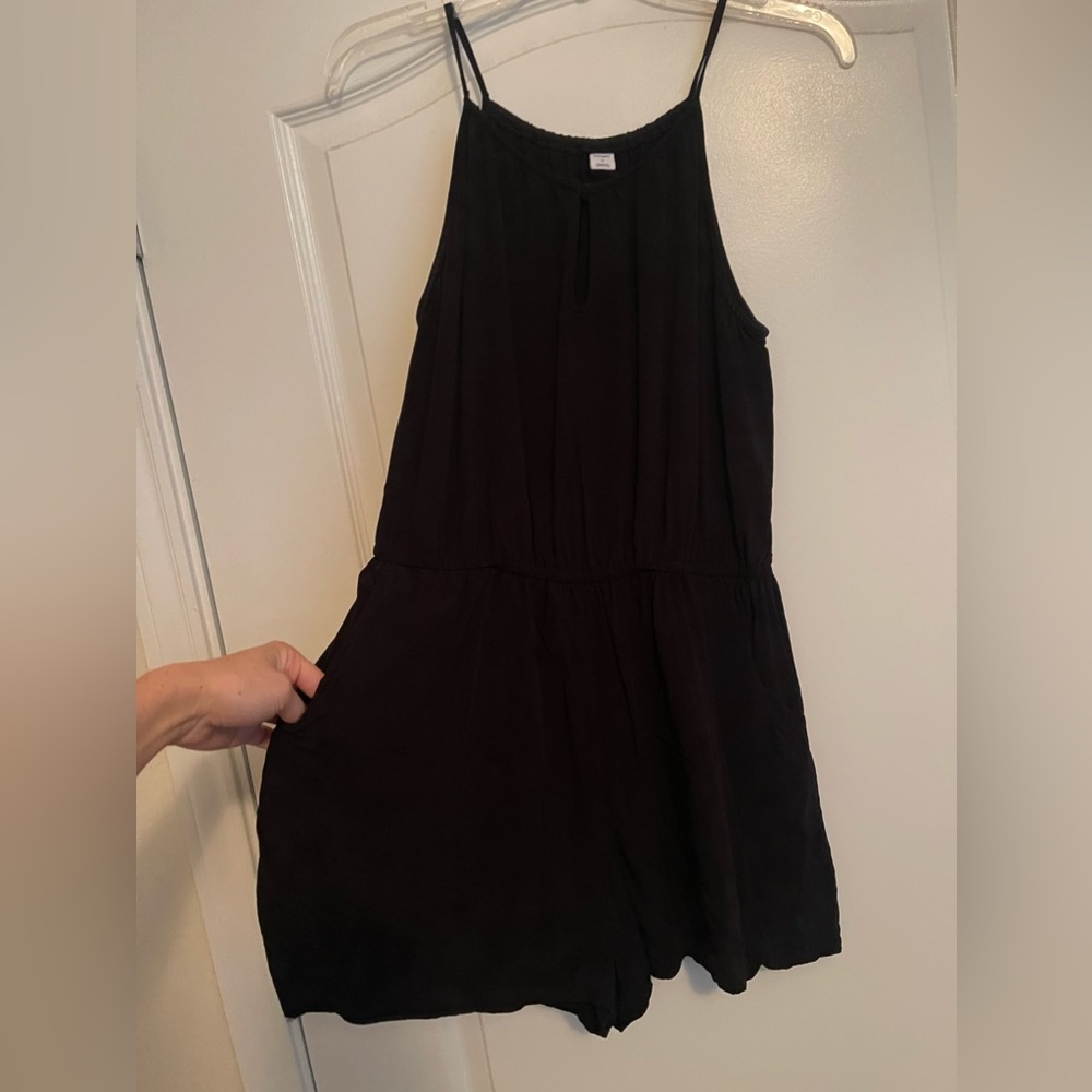 Black romper with pockets